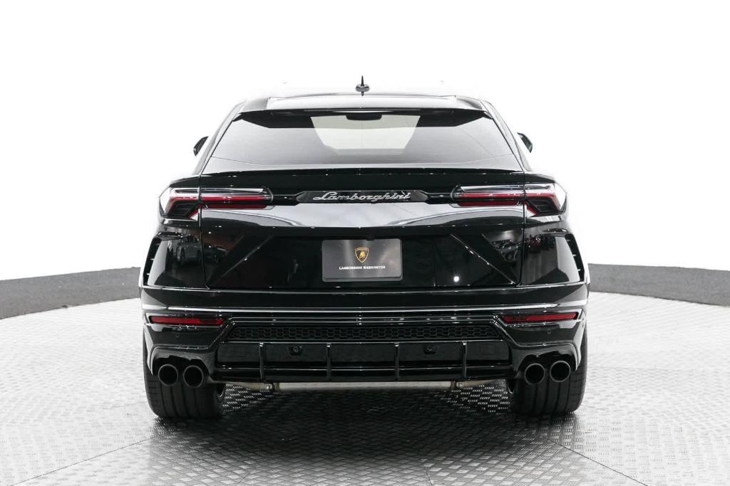 used 2022 Lamborghini Urus car, priced at $259,888