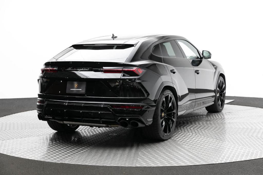 used 2022 Lamborghini Urus car, priced at $259,888