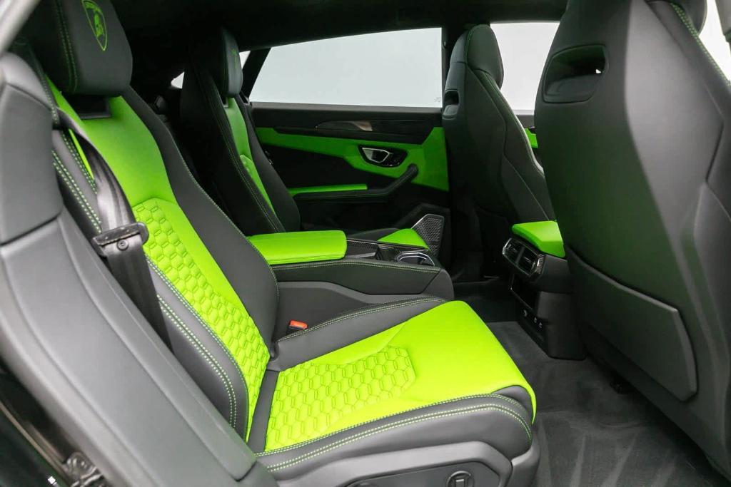 used 2022 Lamborghini Urus car, priced at $259,888