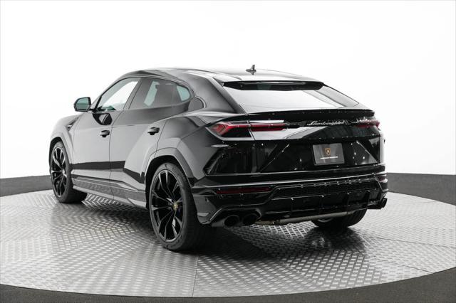 used 2022 Lamborghini Urus car, priced at $246,888