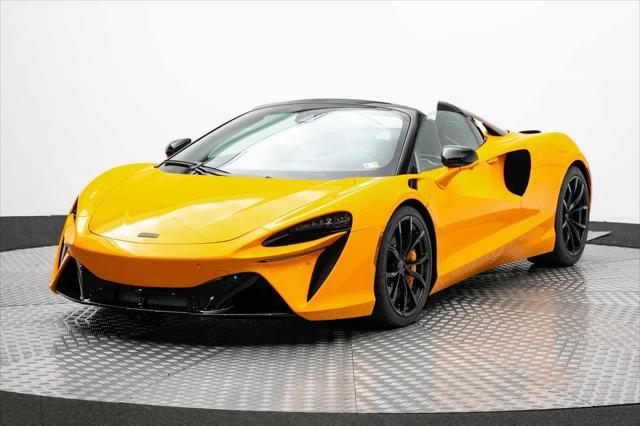 new 2025 McLaren Artura car, priced at $345,818