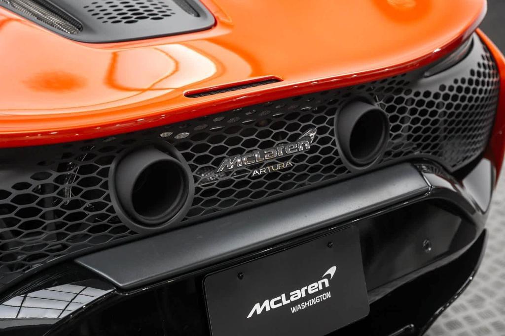 new 2024 McLaren Artura car, priced at $276,008