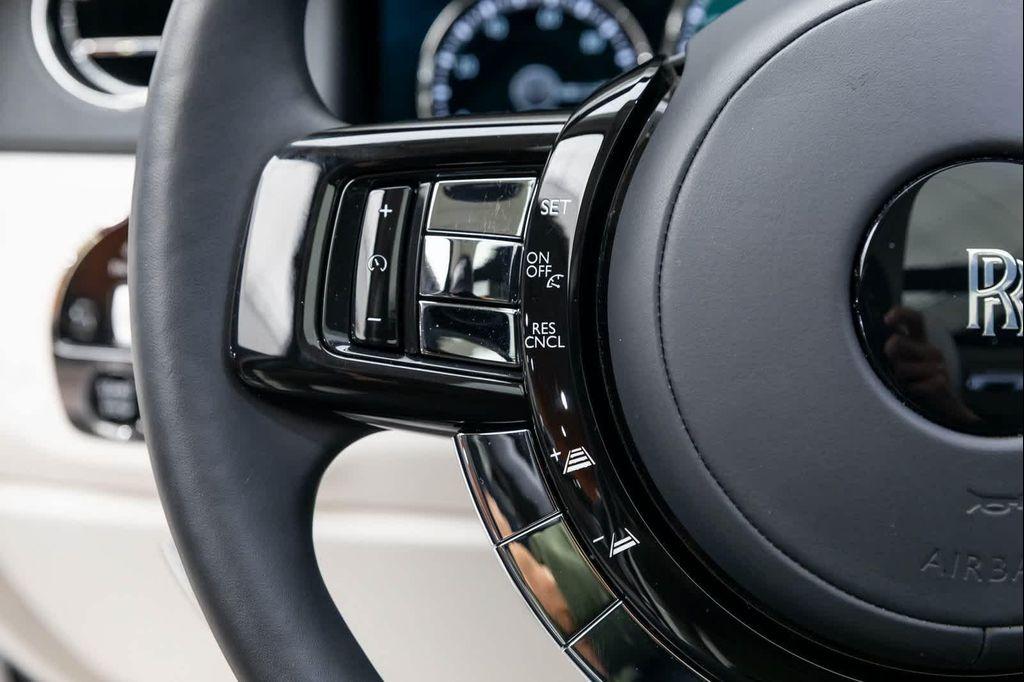 used 2022 Rolls-Royce Cullinan car, priced at $274,995