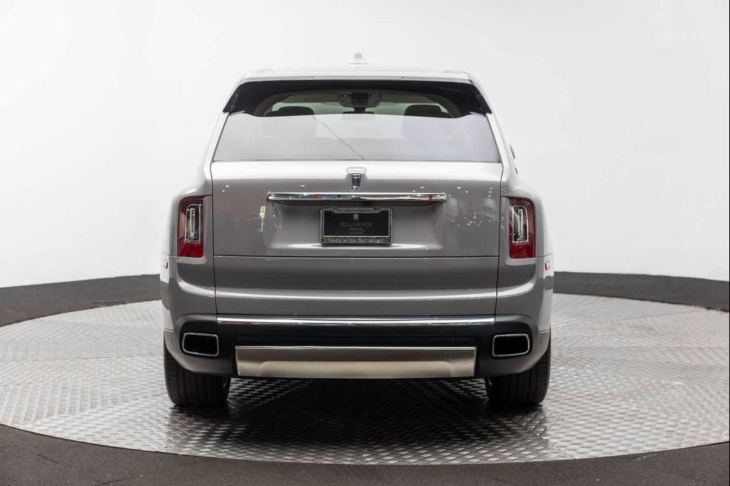 used 2022 Rolls-Royce Cullinan car, priced at $274,995