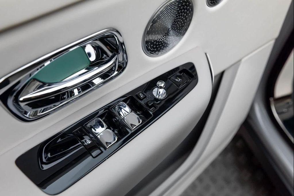 used 2022 Rolls-Royce Cullinan car, priced at $274,995