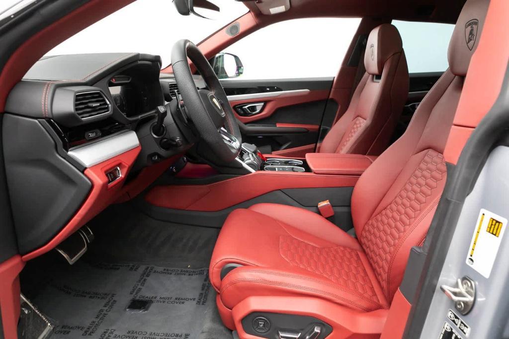 used 2022 Lamborghini Urus car, priced at $261,888