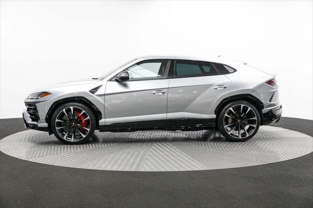 used 2022 Lamborghini Urus car, priced at $259,888