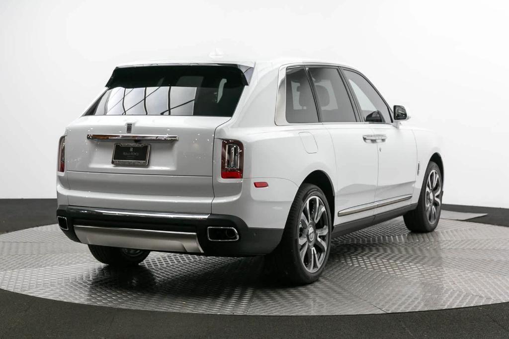 new 2024 Rolls-Royce Cullinan car, priced at $448,775