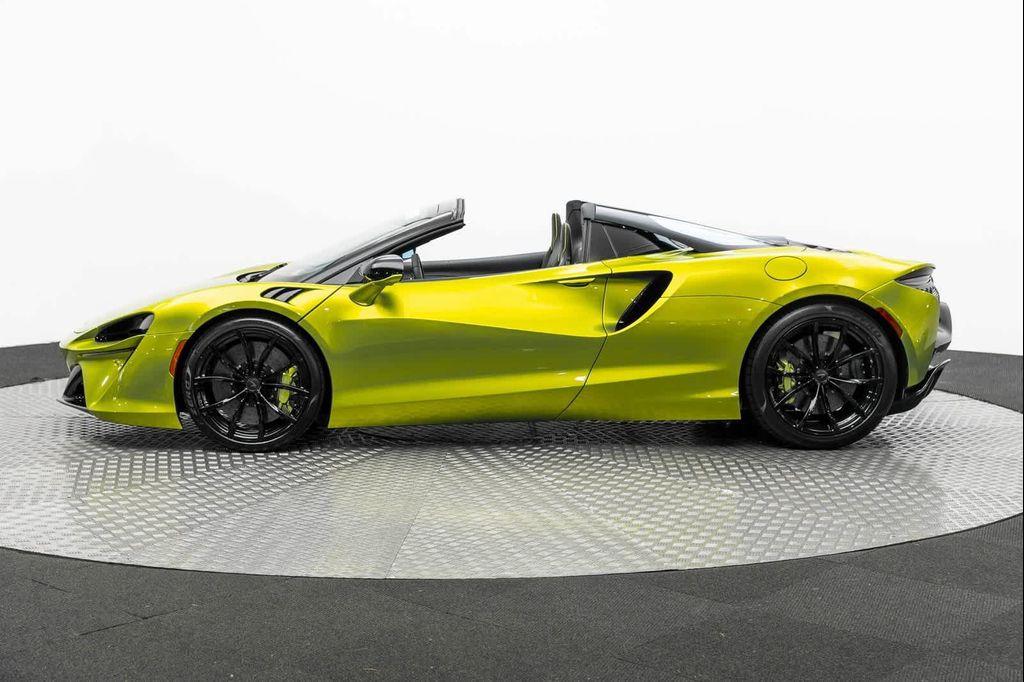 used 2025 McLaren Artura car, priced at $299,999