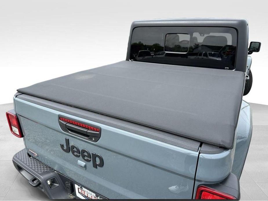 new 2024 Jeep Gladiator car, priced at $48,400