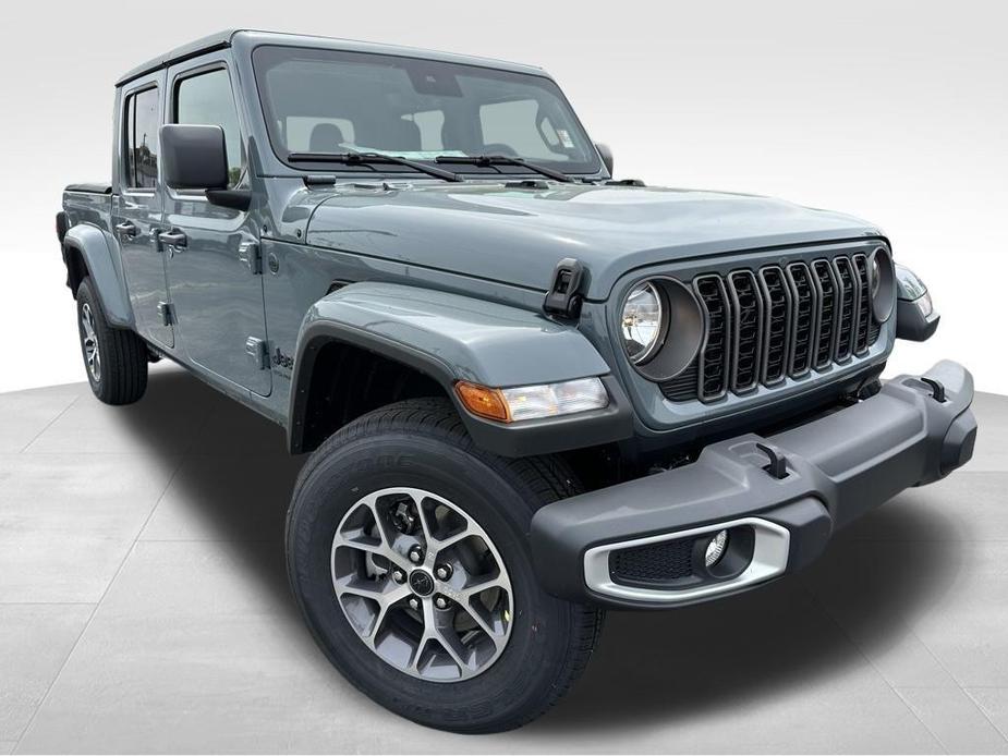 new 2024 Jeep Gladiator car, priced at $48,400