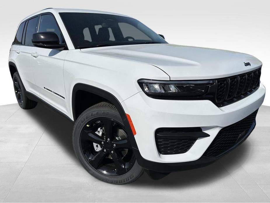 new 2024 Jeep Grand Cherokee car, priced at $43,500