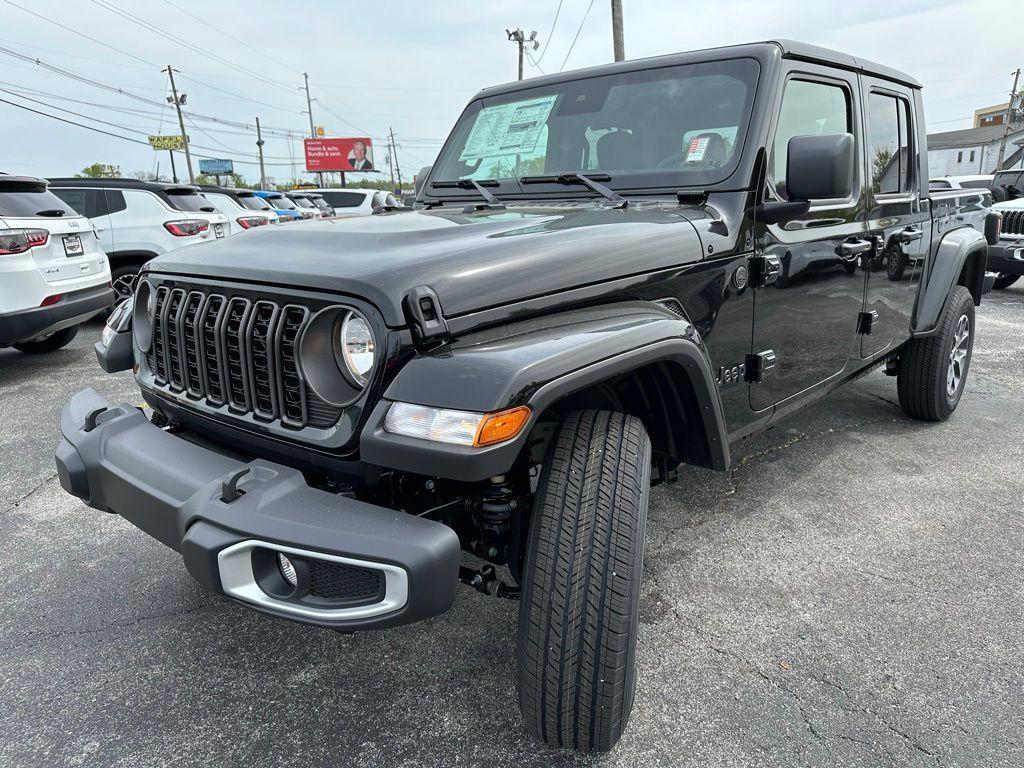 new 2024 Jeep Gladiator car, priced at $47,672