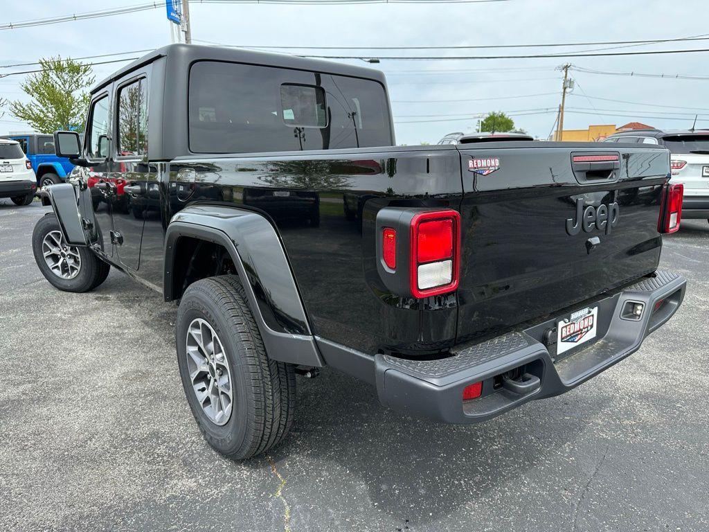 new 2024 Jeep Gladiator car, priced at $47,672