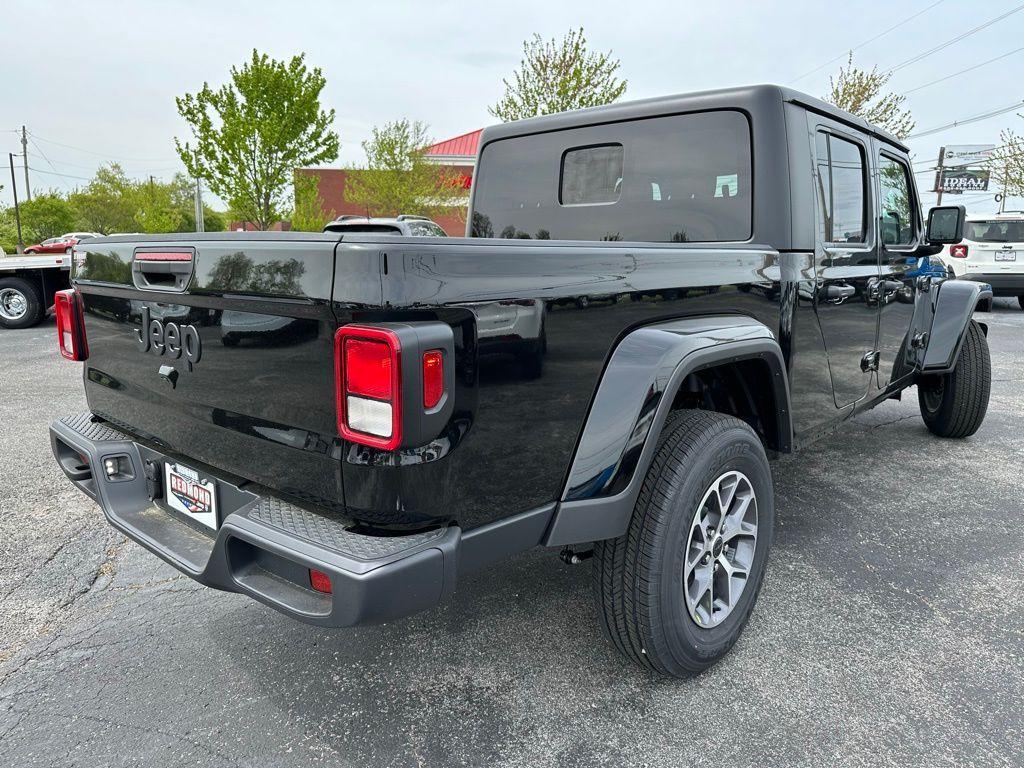 new 2024 Jeep Gladiator car, priced at $47,672