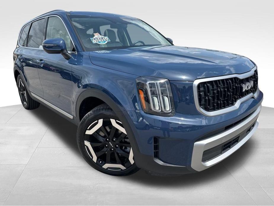 used 2023 Kia Telluride car, priced at $37,250