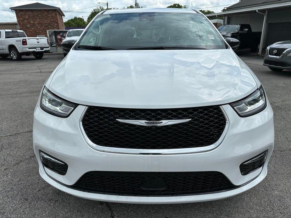 new 2024 Chrysler Pacifica car, priced at $44,000