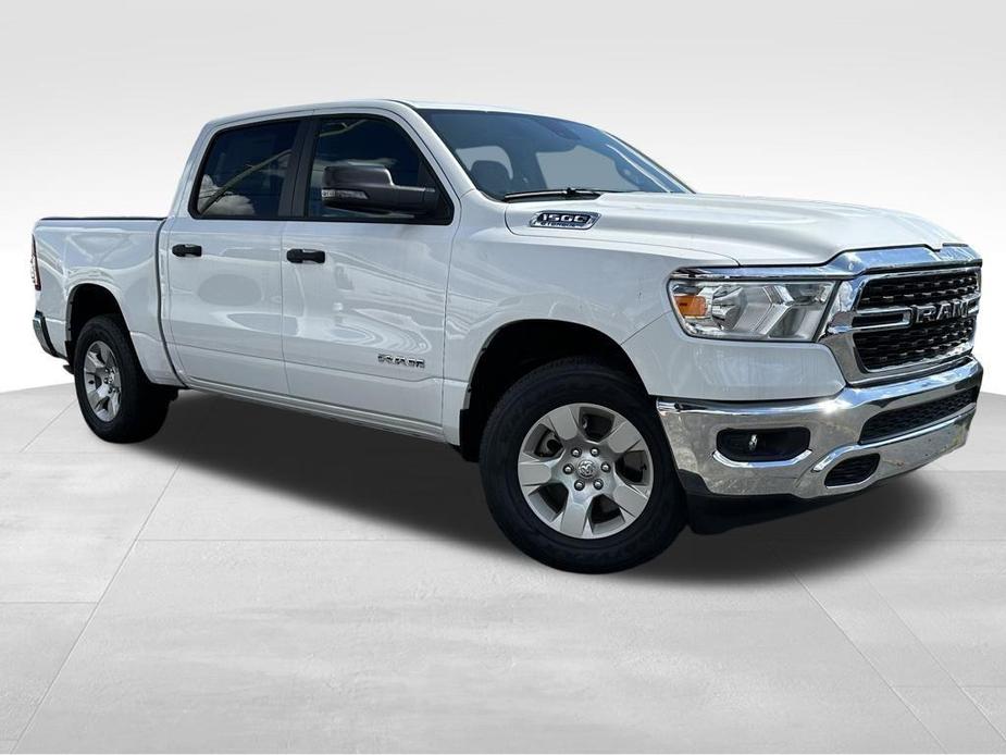 new 2024 Ram 1500 car, priced at $45,000