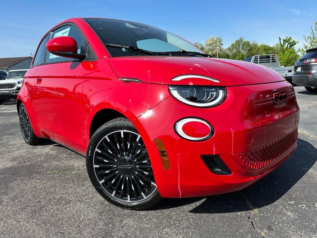 new 2024 FIAT 500e car, priced at $34,000