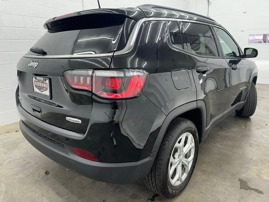 new 2024 Jeep Compass car, priced at $26,000