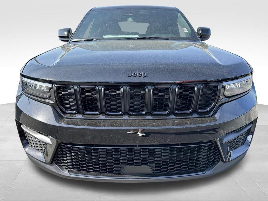 new 2024 Jeep Grand Cherokee car, priced at $43,000