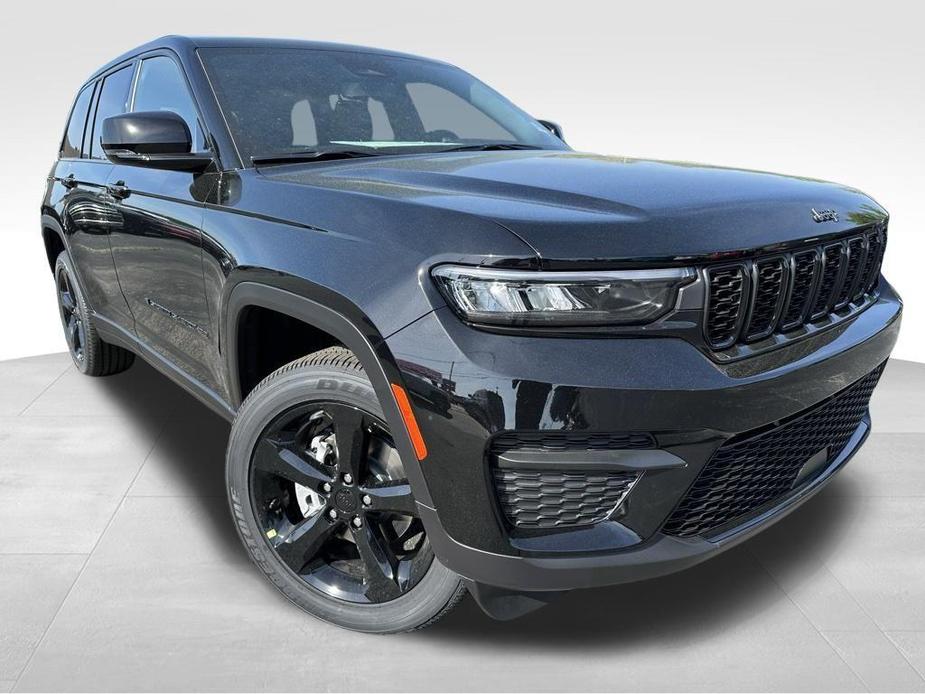 new 2024 Jeep Grand Cherokee car, priced at $43,000