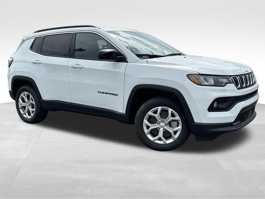 new 2024 Jeep Compass car, priced at $27,500