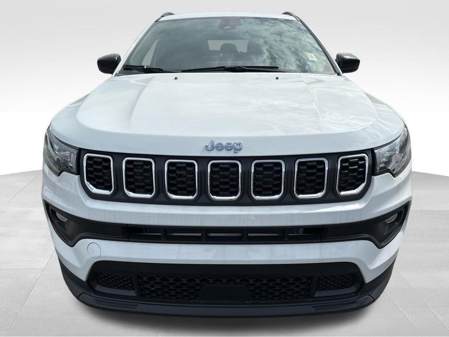 new 2024 Jeep Compass car, priced at $27,500