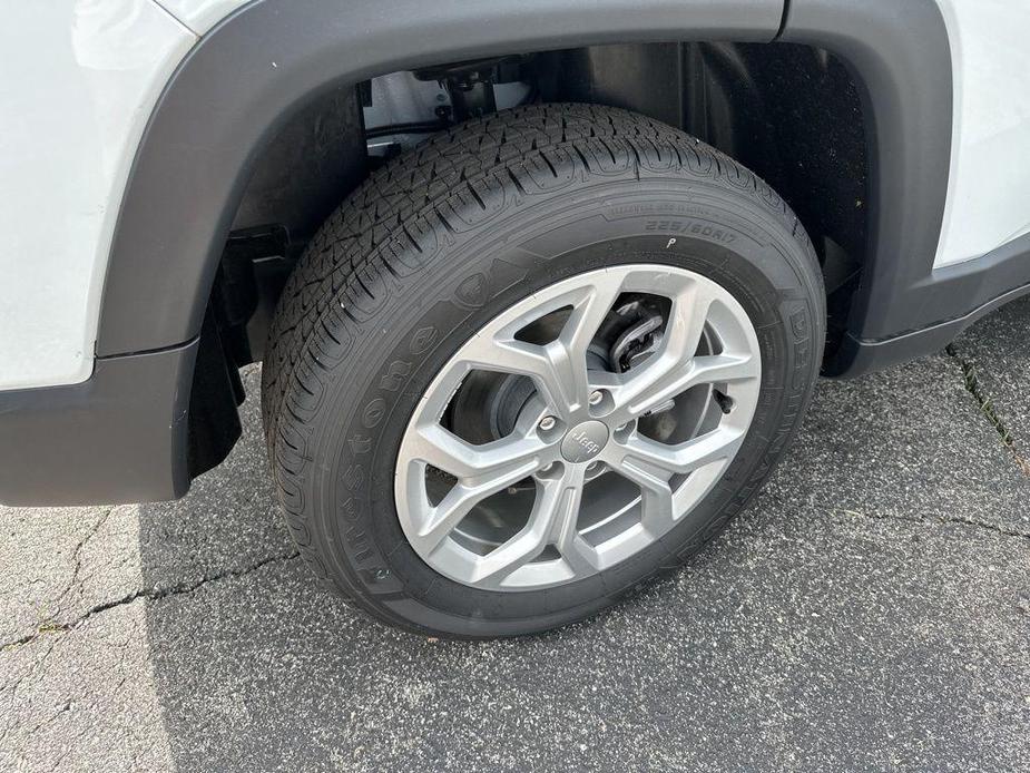 new 2024 Jeep Compass car, priced at $27,500