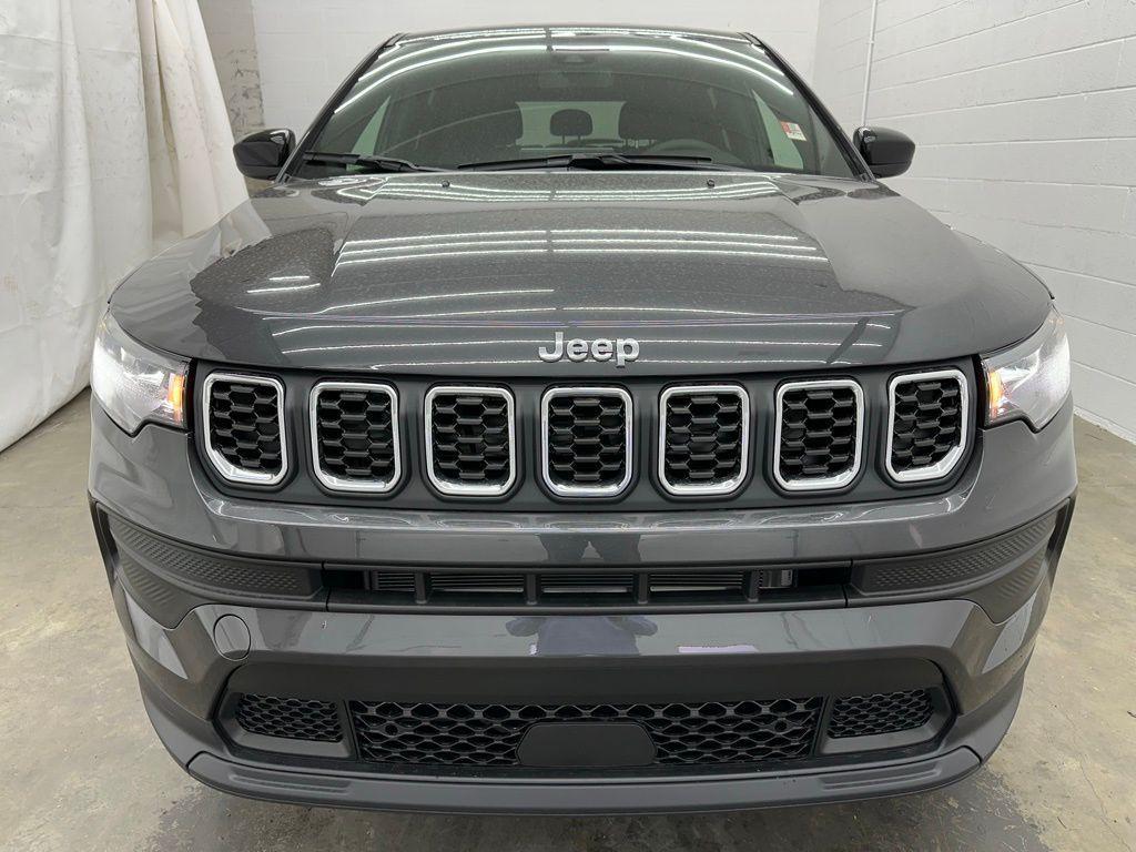 new 2024 Jeep Compass car, priced at $26,500