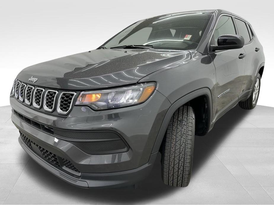 new 2024 Jeep Compass car, priced at $27,500