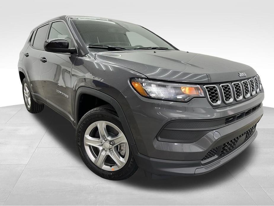 new 2024 Jeep Compass car, priced at $27,500