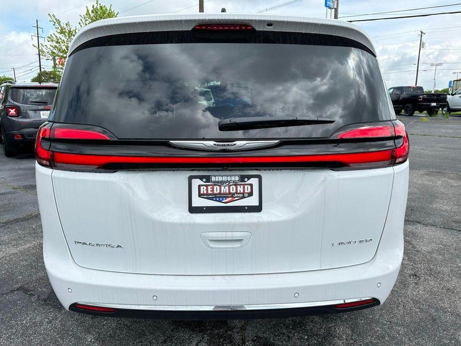 new 2024 Chrysler Pacifica car, priced at $46,250