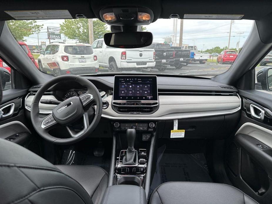 new 2024 Jeep Compass car, priced at $31,000