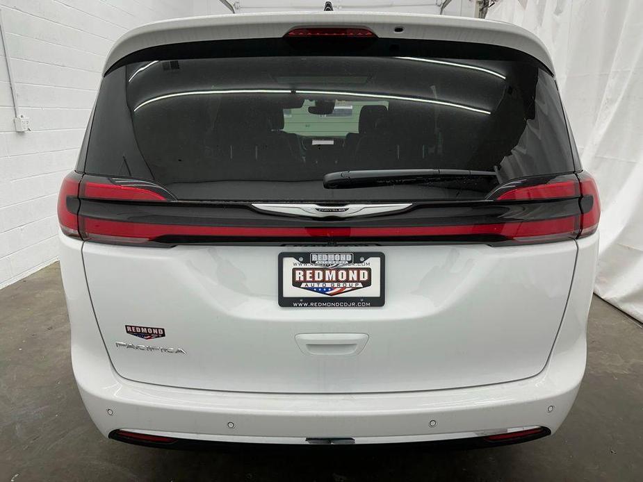 new 2024 Chrysler Pacifica car, priced at $38,500