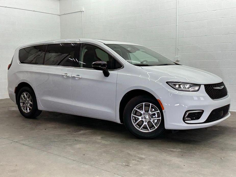 new 2024 Chrysler Pacifica car, priced at $38,500