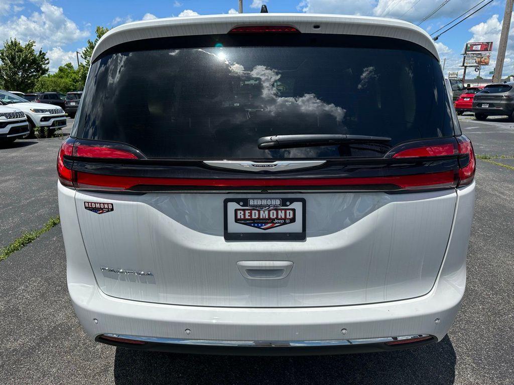 new 2024 Chrysler Pacifica car, priced at $39,000