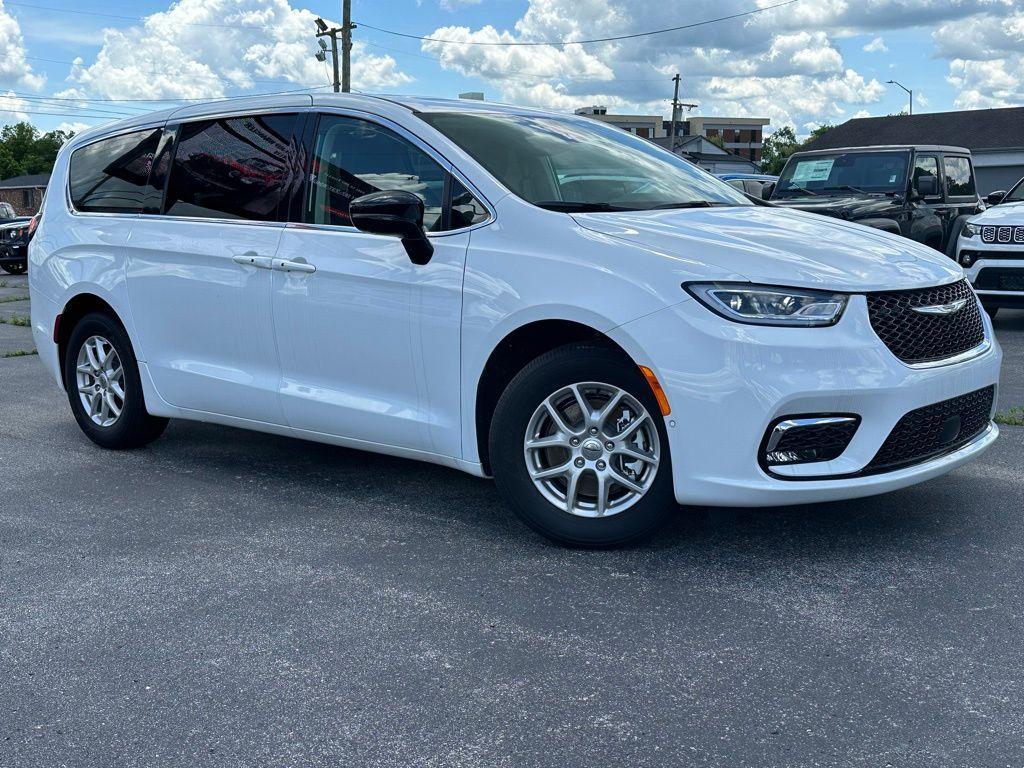 new 2024 Chrysler Pacifica car, priced at $39,000