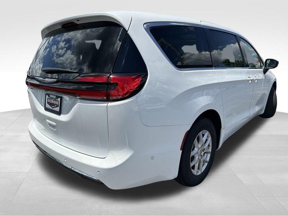 new 2024 Chrysler Pacifica car, priced at $40,500