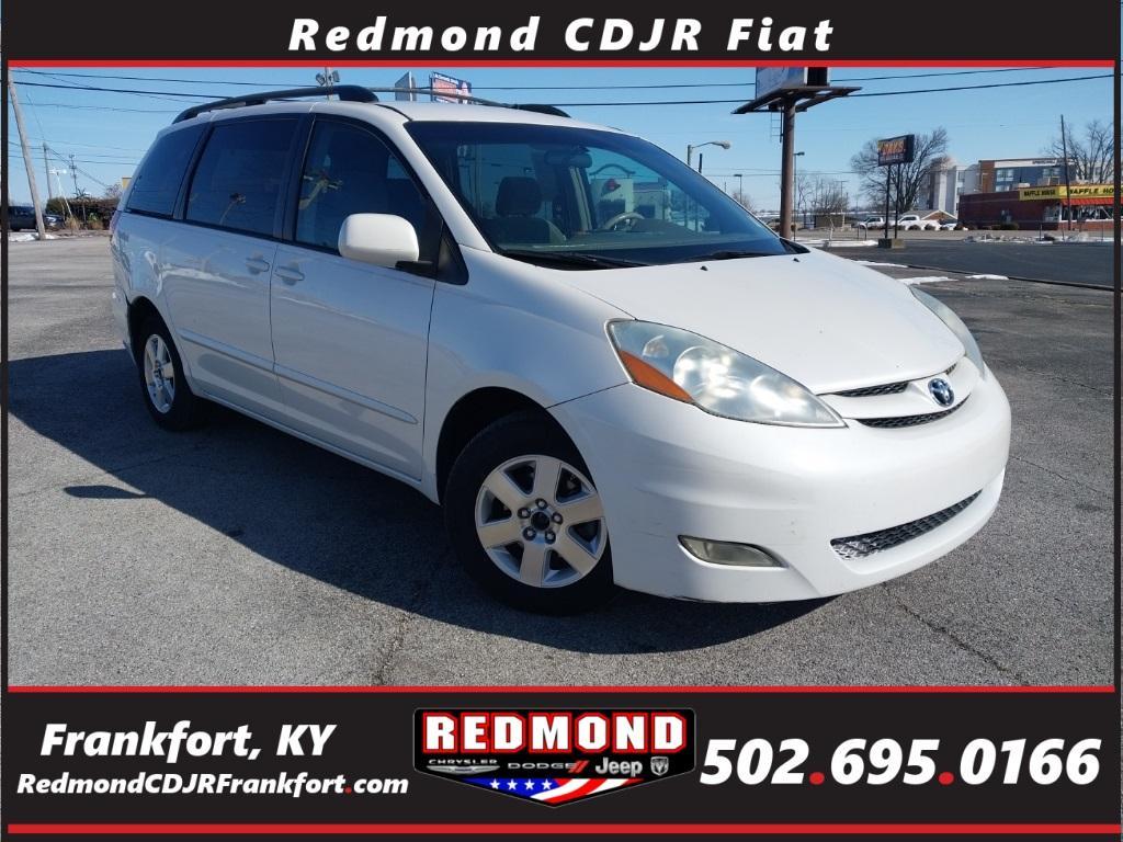 used 2007 Toyota Sienna car, priced at $3,900