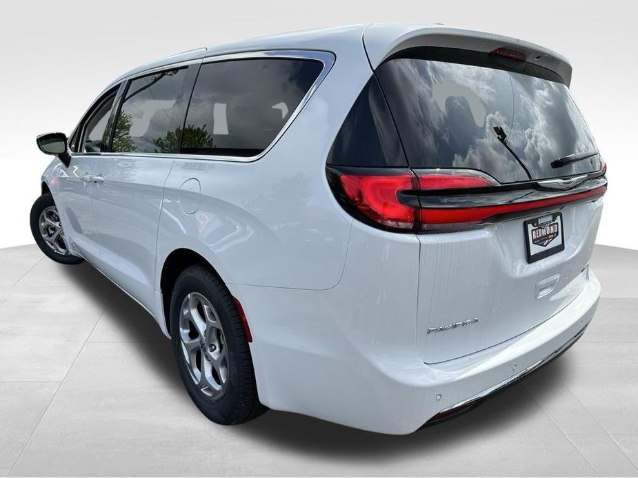 new 2024 Chrysler Pacifica car, priced at $47,250