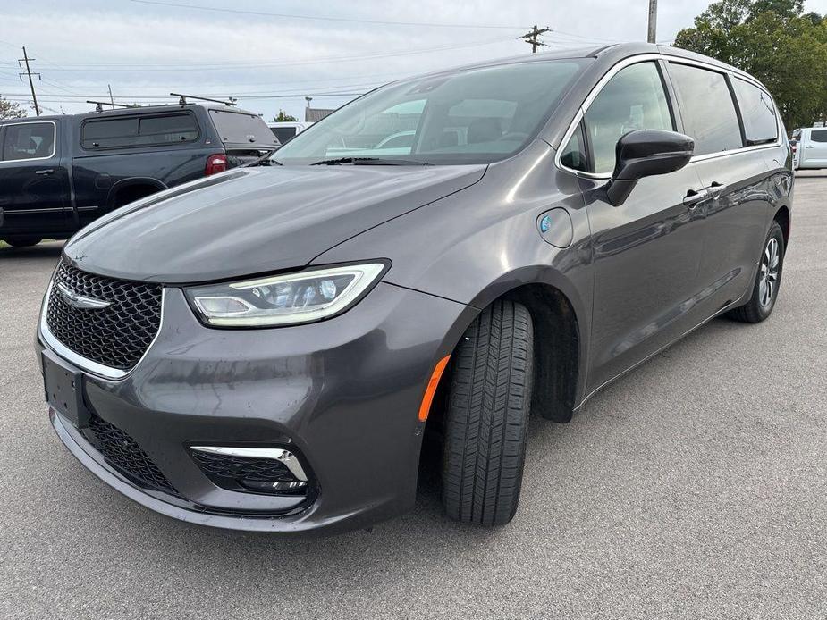 used 2022 Chrysler Pacifica Hybrid car, priced at $18,900