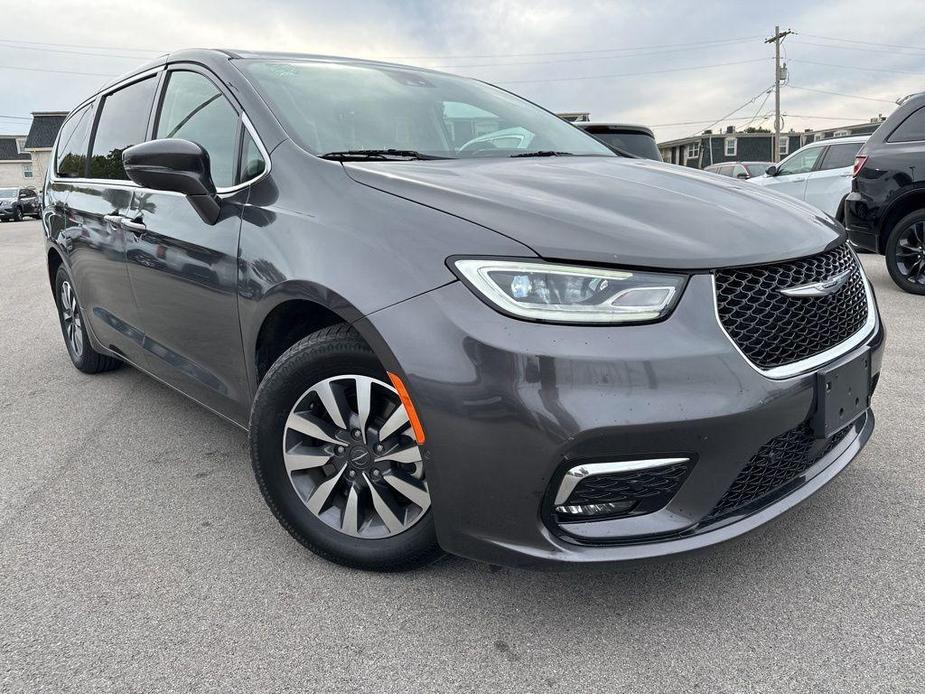 used 2022 Chrysler Pacifica Hybrid car, priced at $18,900