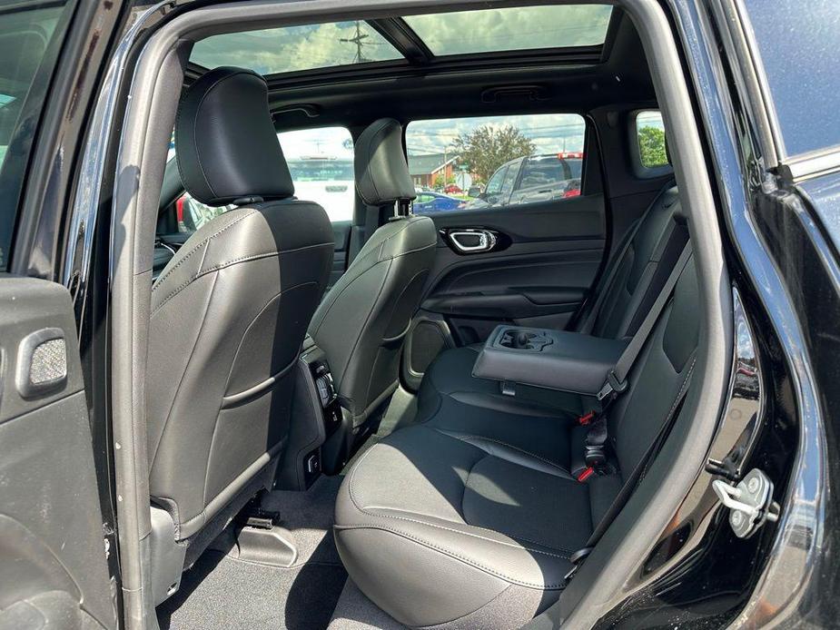 new 2023 Jeep Compass car, priced at $35,000