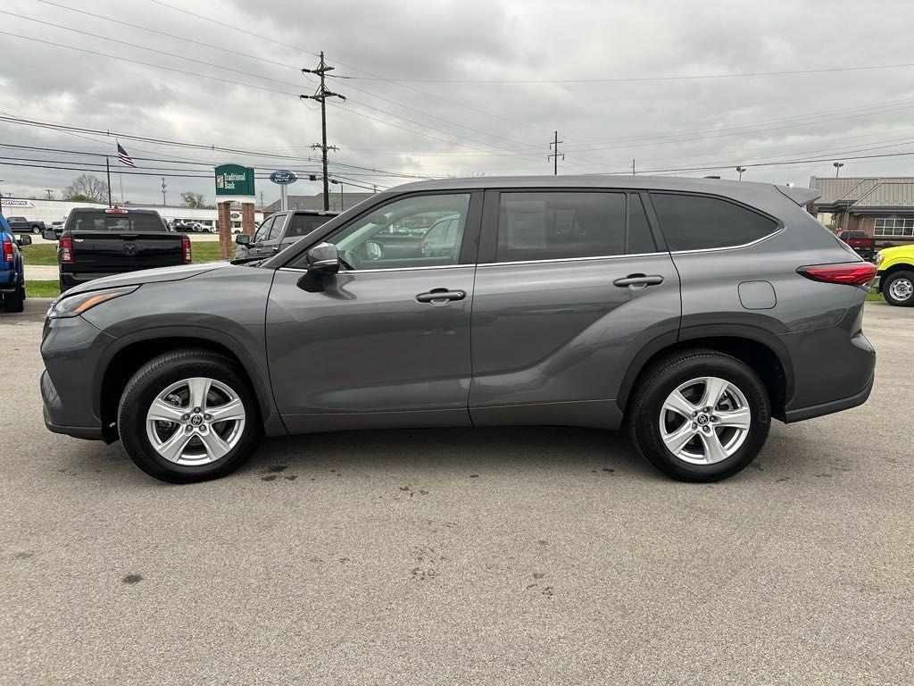 used 2023 Toyota Highlander car, priced at $30,590