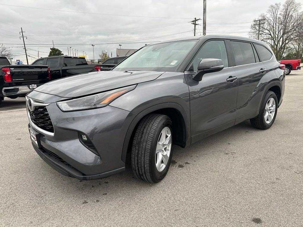 used 2023 Toyota Highlander car, priced at $30,590