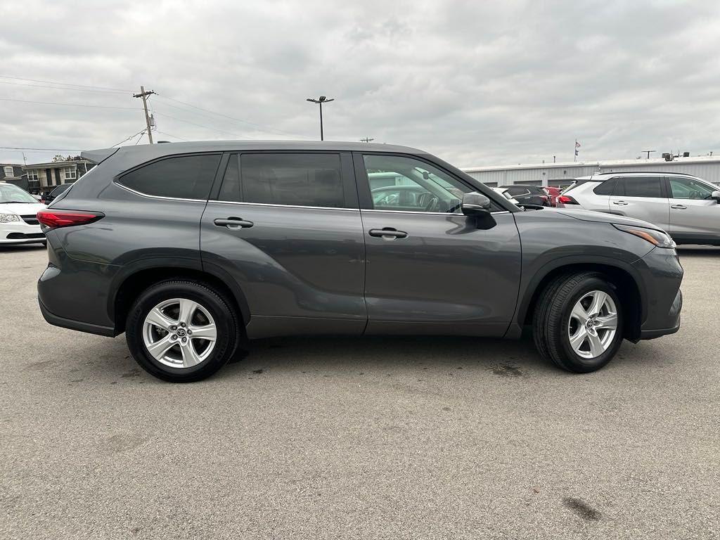 used 2023 Toyota Highlander car, priced at $30,590