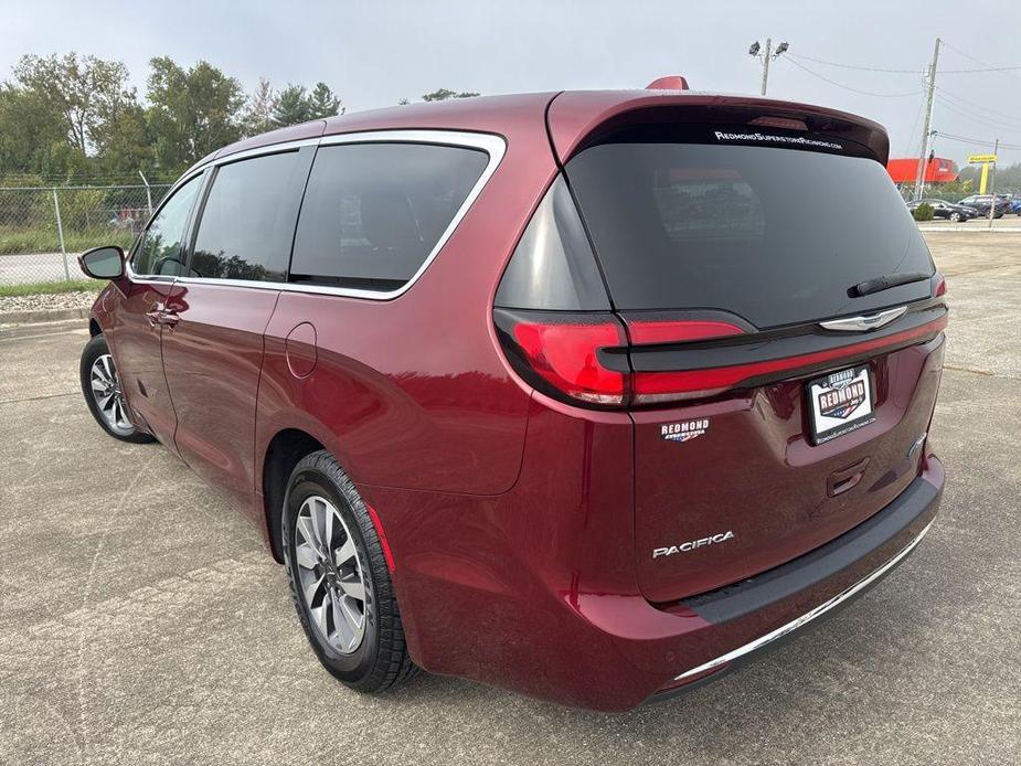 used 2022 Chrysler Pacifica Hybrid car, priced at $22,300