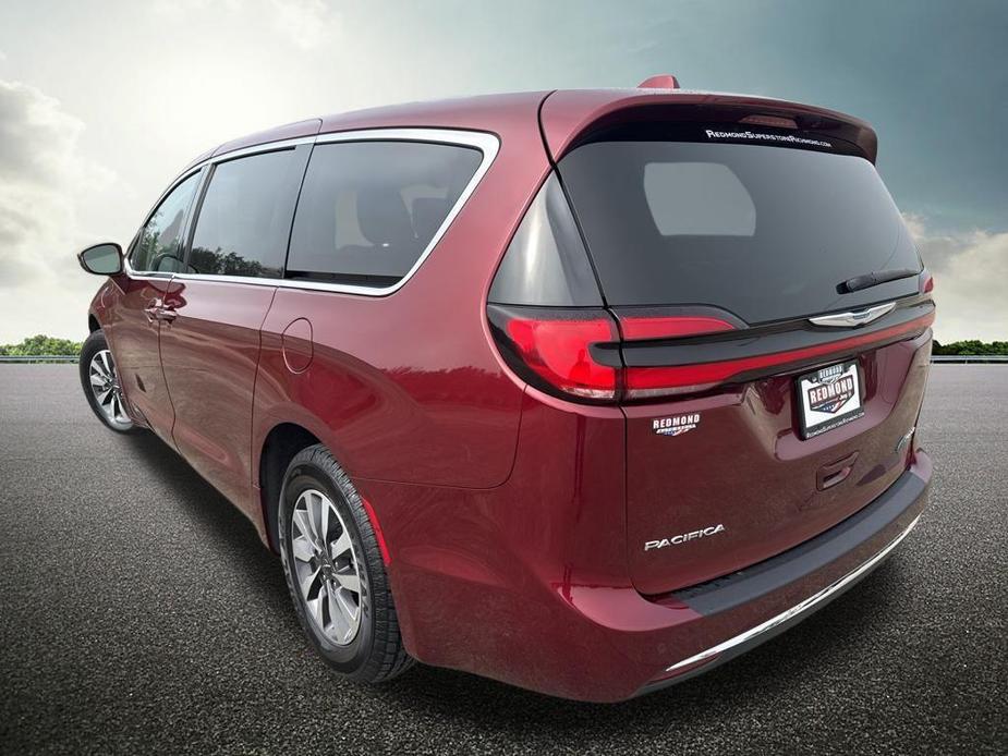 used 2022 Chrysler Pacifica Hybrid car, priced at $23,800