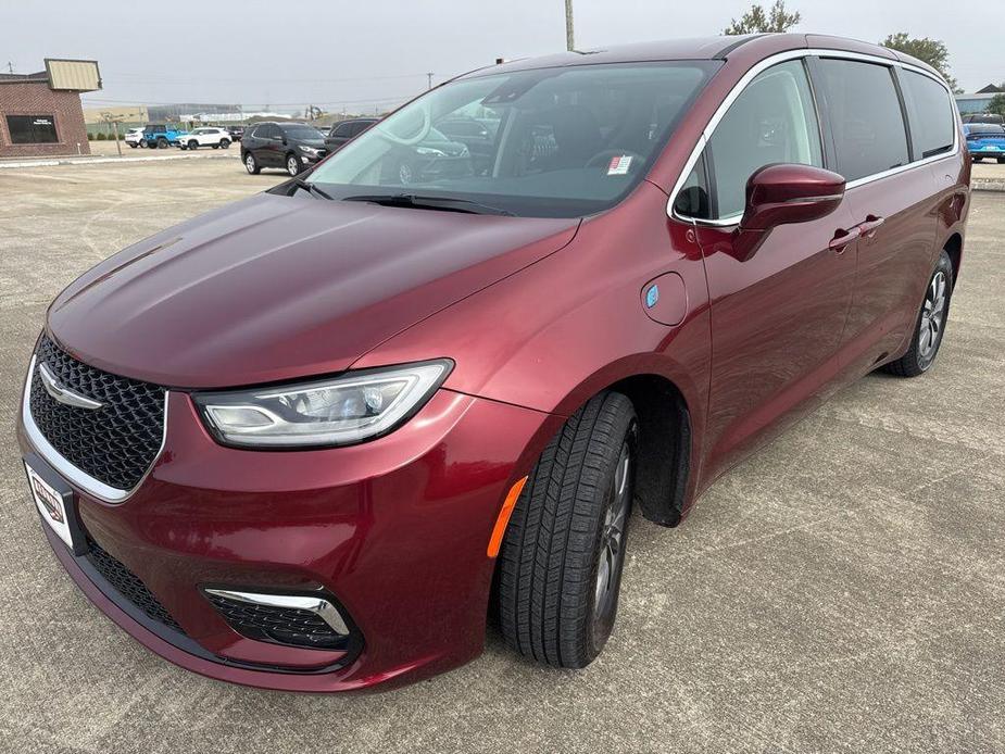 used 2022 Chrysler Pacifica Hybrid car, priced at $22,300